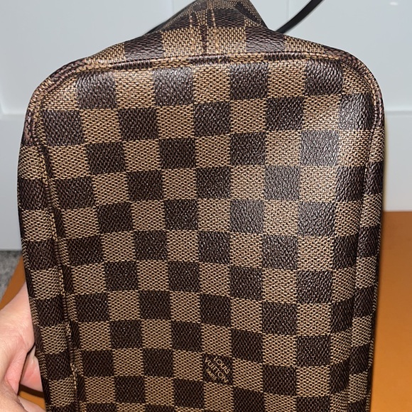Louis Vuitton Neverfull MM - Picture 8 of 10